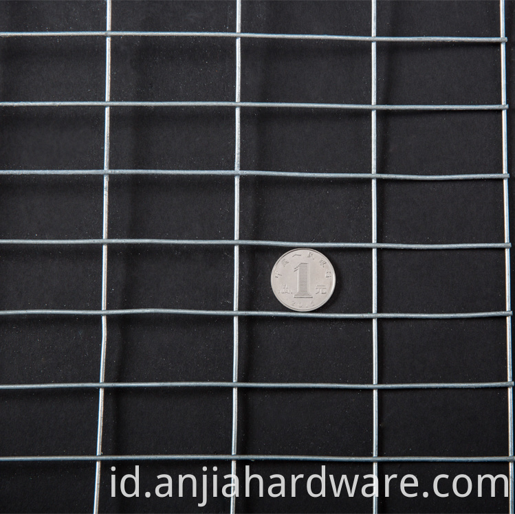 SQUARE HOLE WIRE MESH